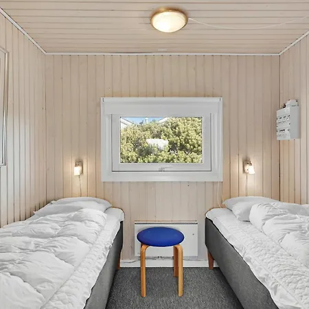 Vakantiehuis Gorgeous In With Sauna *