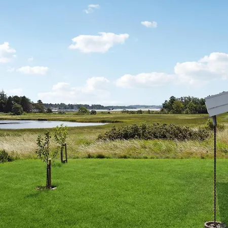 Vakantiehuis Gorgeous In With Sauna