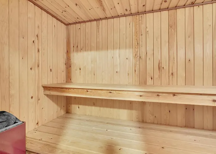 Holiday home Gorgeous In With Sauna Millinge