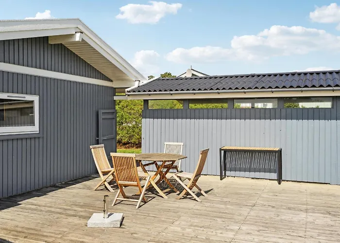 Holiday home Gorgeous In With Sauna Millinge